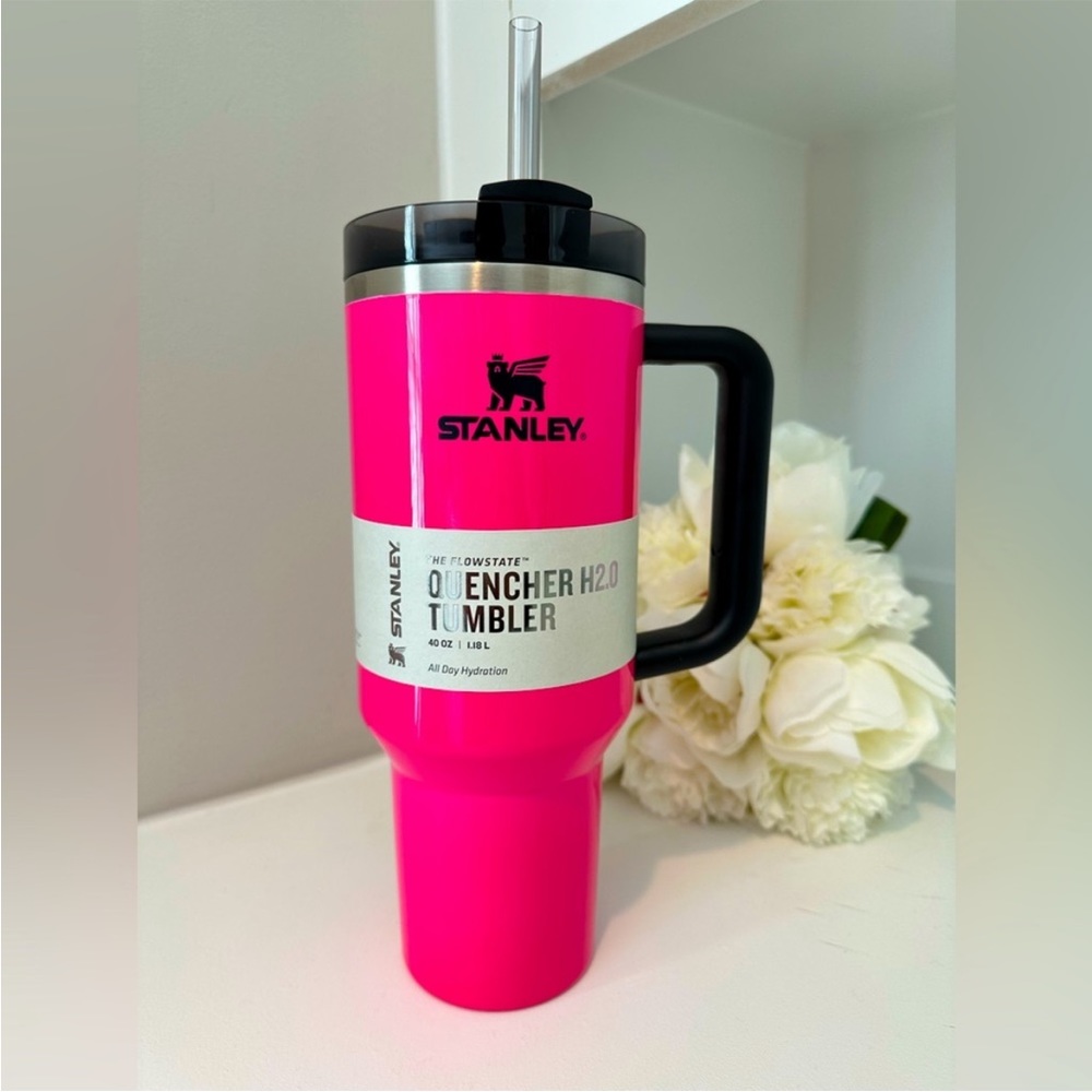 Stanley 40 oz Electric Pink Quencher H20 Tumbler